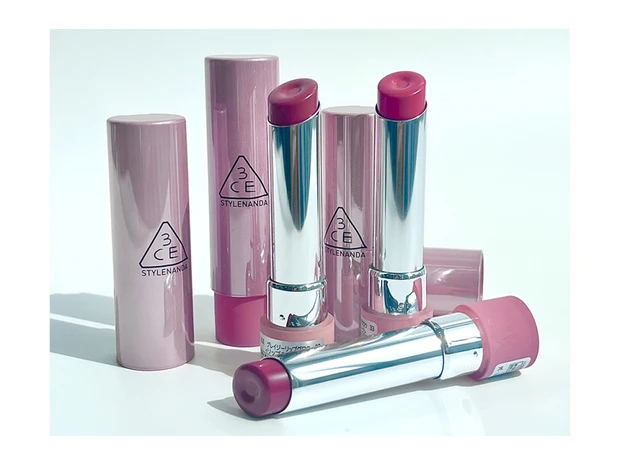 血色感をグッと引き上げ！「3CE」のグレイジー リップグロウ【マキアエディターズの「オッス！推しコス」】