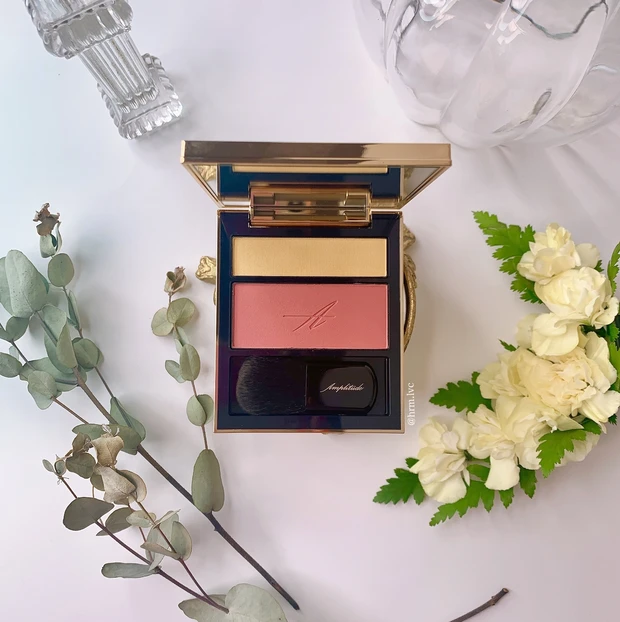 アンプリチュード　チーク