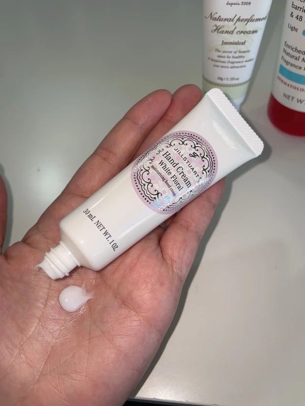 【乾燥対策】いい匂いのハンドクリームおすすめ3選｜プレゼントにも♪_4