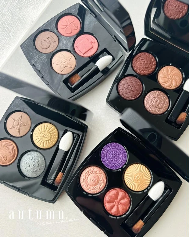 【8位】シャネルの限定アイパレットをスウォッチ! “ボタン”デザインの特別品【秋コスメ2025】