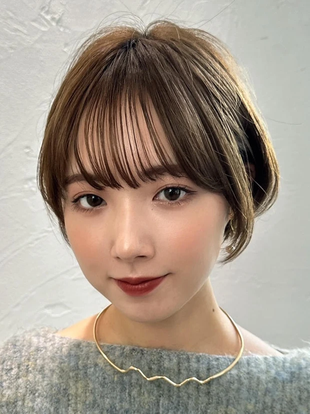 ショート ショートボブ 前髪あり グラデーションカット