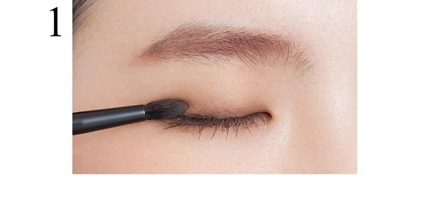 スナイデル ビューティ「アイデザイナー」一重さんはこう使う! _HOW TO 1