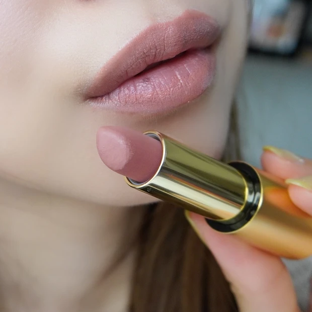 velvetfawn リサリップ lisaeldridge リサエルドリッジ 海外コスメ マットリップ おすすめ イギリス リップ コスメ