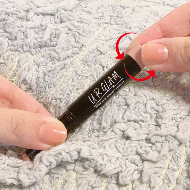 100円でぷっくり涙袋が手に入る!【URGLAM スティックアイシャドウ】でぷっくり涙袋を簡単に手に入れよう。_2