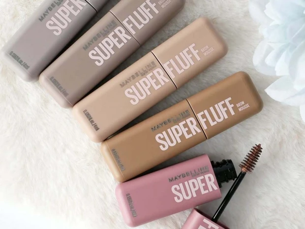 【メイベリン】ほわっふわ仕上げの人気眉マスカラ「SP フラッフ ブロウ ムース」を全色スウォッチ！