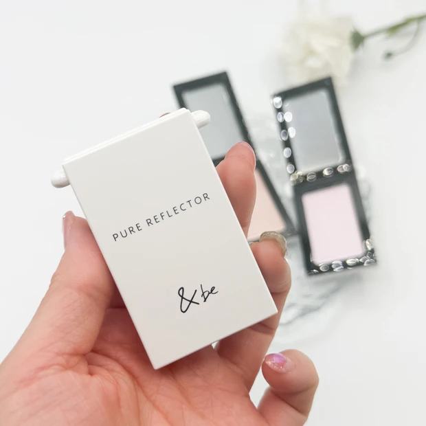 粉っぽさゼロ。大人のツヤはこれでいい！&be 新作ハイライター「ピュアリフレクター」_2