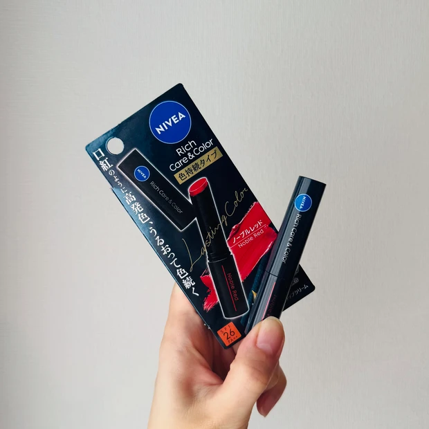 ニベアのリッチケア＆カラーリップ(色持続タイプ／ノーブルレッド)