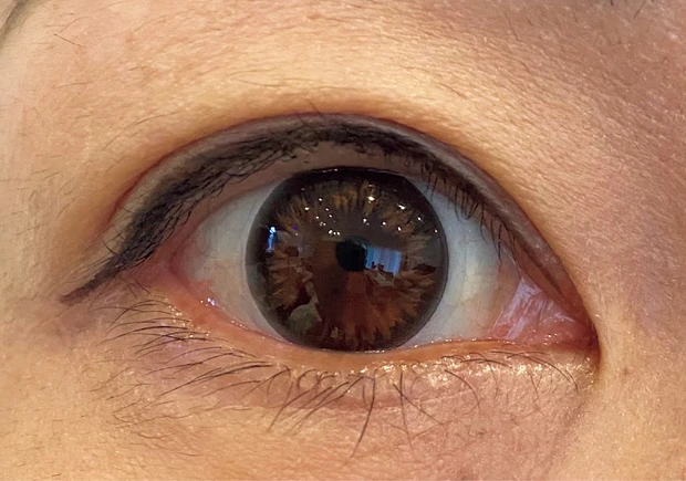 落ちない インウイ アイライナーリキッドをお試し 昼