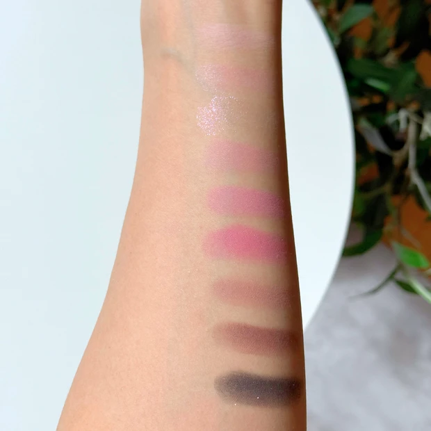 dasique デイジーク シャドウパレット 36 ダークエンジェル スウォッチ