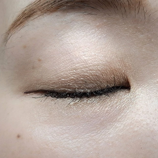 【小田切ヒロさんおすすめ】ダブルムードアイズに限定色が登場!「BE-7 ベージュムード」をイエベ春がレビュー_4_3