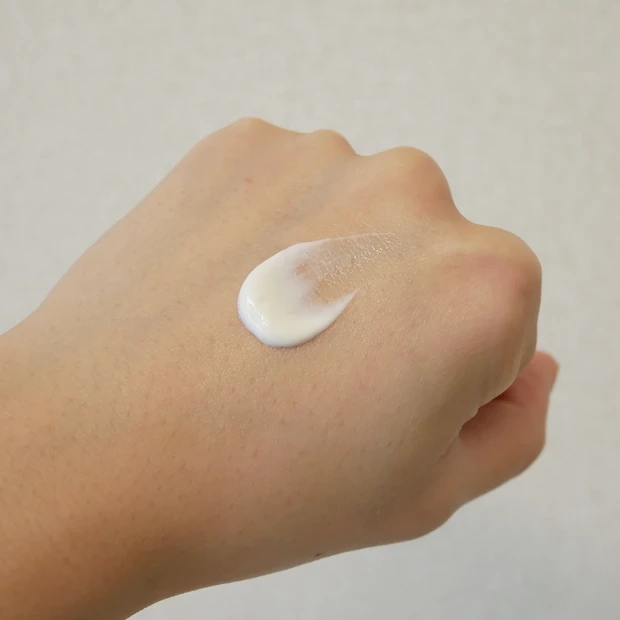 サラサラ快適!秋まで使いたいベタつかないおすすめ日焼け止め_3