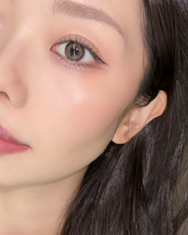 2025 下半期 ベスト コスメ ベスコス ブルベ 冬 メイク 韓国 リップ アイシャドウ ベース ハイライト チーク カラコン