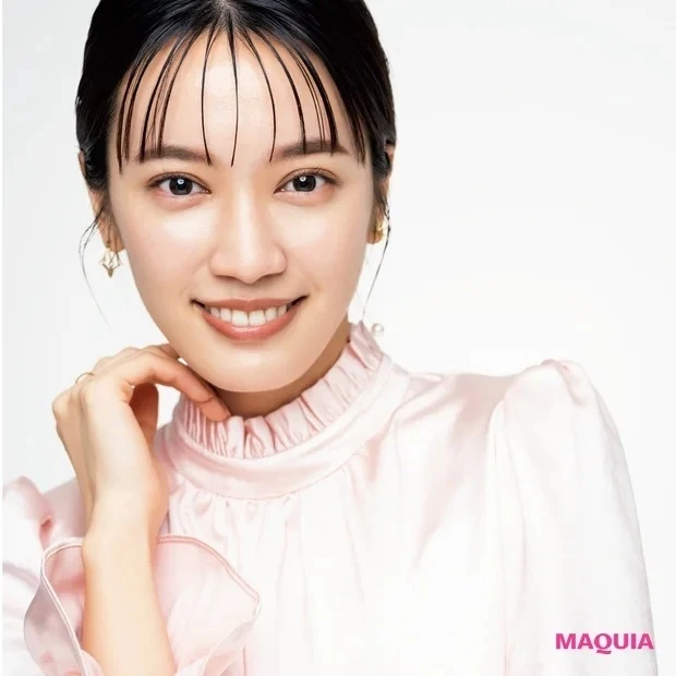 甲斐まりか ツヤ肌に導くスキンケア&ベースづくり コスメデコルテ ロージー グロウライザー