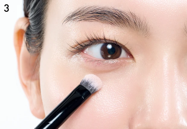 くまカバー パウダリーファンデorパウダーで整える