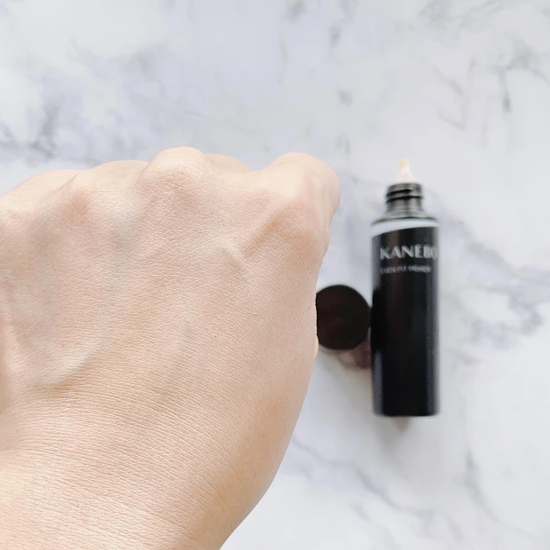肌に半透明のうるみ膜で生肌仕上げ。感動のパウダーファンデーション！KANEBO メルティフィール ウェア_3_3