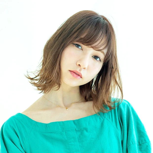 ハネ感×ハイライトがNEW! 涼やかで小顔に見える夏顔スウィングボブ