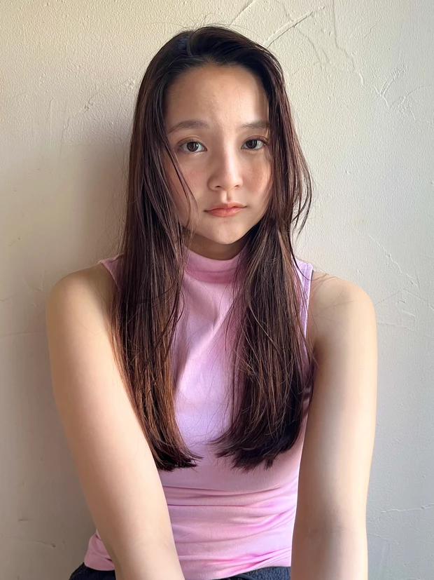 髪型　ロング　ロングヘア　かきあげ前髪　スタイリング