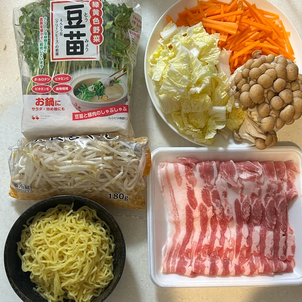 食べて痩せる！栄養満点ダイエットせいろ蒸しレシピ4選♡野菜たっぷり蒸しラーメン