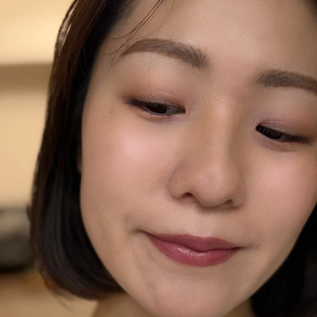 セザンヌ ライティングアップアイシャドウ02 フェイスグロウカラー03 仕上がり