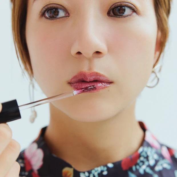 【女子会メイク】キラキラの力を借りた スモーキーEYEで華やかに_6