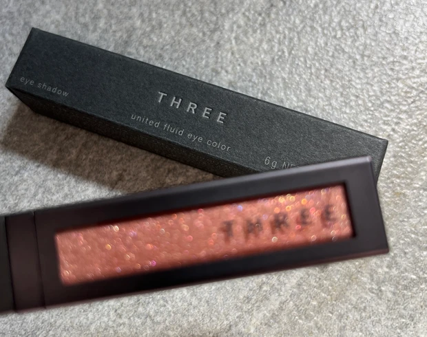 THREE  スリー ユナイテッドフルイドアイカラーI02 グラムトーンカラーカスタードI01 限定 イセタンメイクアップパーティ2024 アイシャドウ　ハイライト メイパ