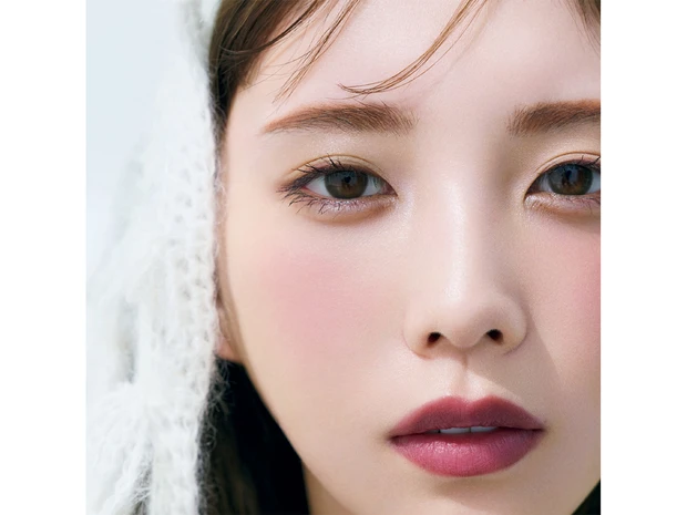 【2026年春新作でローズメイク】トレンドは“ウブさ”の演出！ 与田祐希さんが実践
