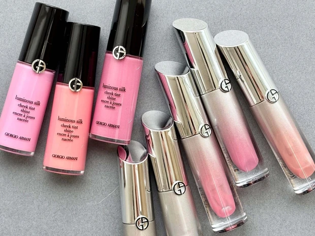 アルマーニ ビューティのパールの輝きをまとったチーク＆ひんやり潤うリップをスウォッチ！ 