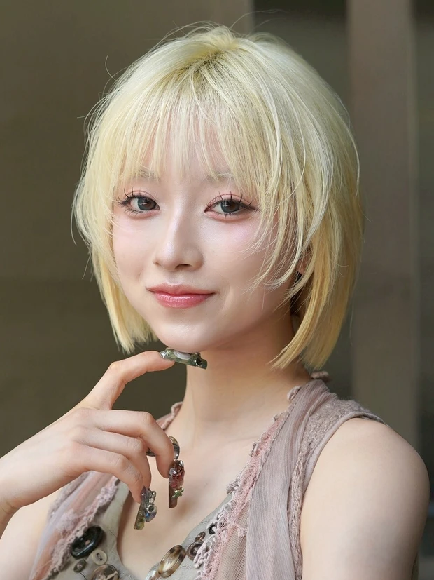 ヘアカタログ　ボブ　ボブヘア　前髪あり　ブリーチ　ハイトーン　オーダー方法