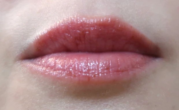 【タイコスメ♡100%ヴィーガンコスメ♡グロスのような光沢感のある唇が長時間続く】frun flynn シャインユー グロウティント_9_1