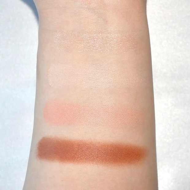 【ファミマ コスメ】sopo アイパレット 05 ヌーディピーチ スウォッチ