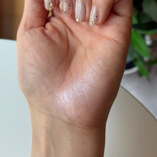 CANMAKE キャンメイク ムーングロウハイライター 02ムーングロウピンク スウォッチ