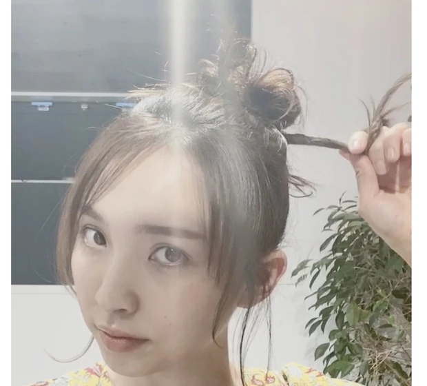 お家の中でもパパッと可愛く♫自宅でもできるシニヨンアレンジ☆_2_3