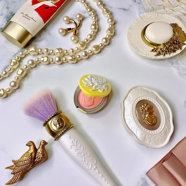 【自己紹介/ご挨拶】MAQUIA公式ブロガー3年目 Romi_3_1