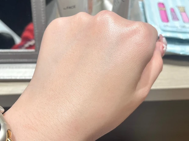 アリィー 美耐久プライマー ツヤ