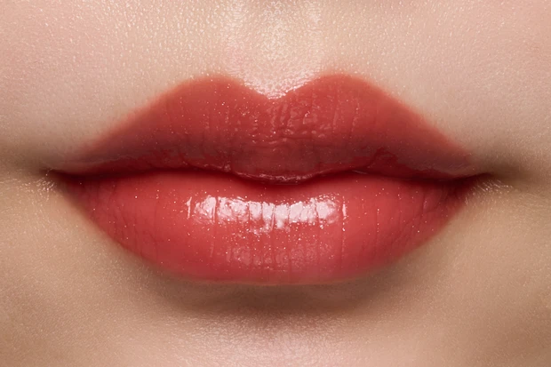 プチプラリップ ブルベ冬 オペラ グロウリップティント 310 スウォッチ