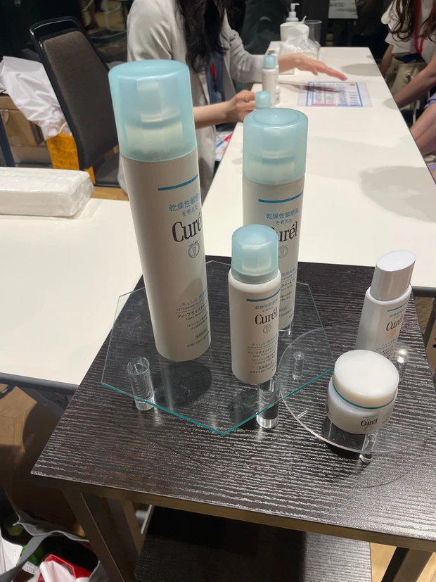 キュレル　ブース