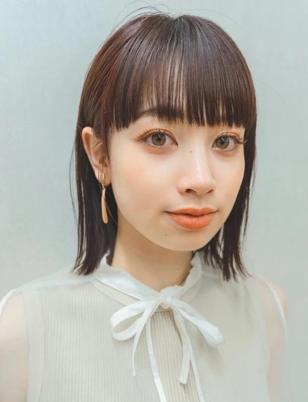 髪が広がらないカットで周りの人と差がつくワイドバングのロブヘア