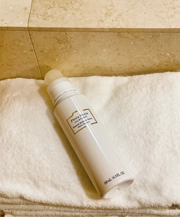 【ちょっと贅沢な高級柔軟剤のすすめ】おうち時間をハッピーに♡フローラ ノーティスジルスチュアート ファブリックソフナー _2