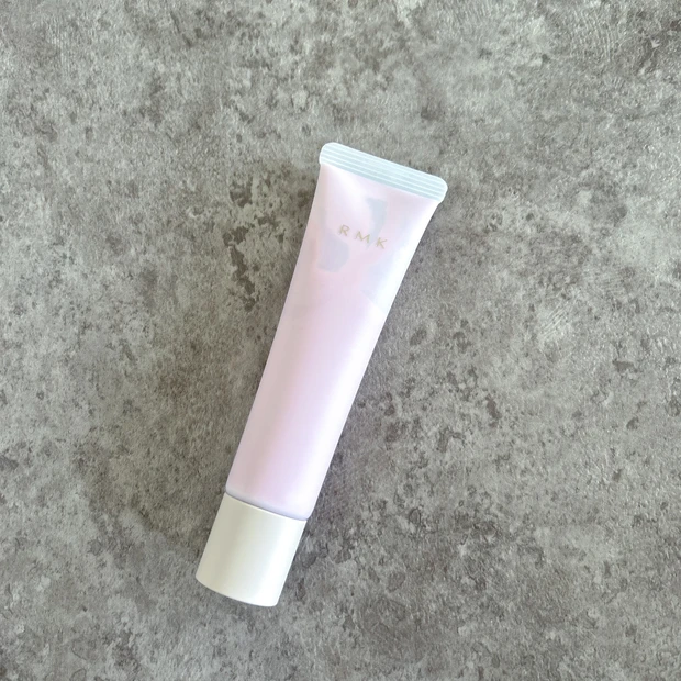 リファイニング ポアレス スキン ベース 03　パッケージ