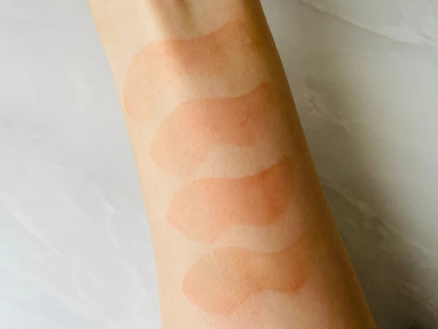 【最速レビュー】今月発売したばかり！Laka(ラカ)の新作、ジェリーイングヌードグロスをスウォッチ！Qoo10購入品の紹介です。_8_2