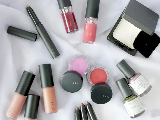 オサジの秋コレクションをスウォッチ！ 好きなものへの情熱や個性がテーマ【秋コスメ2025】