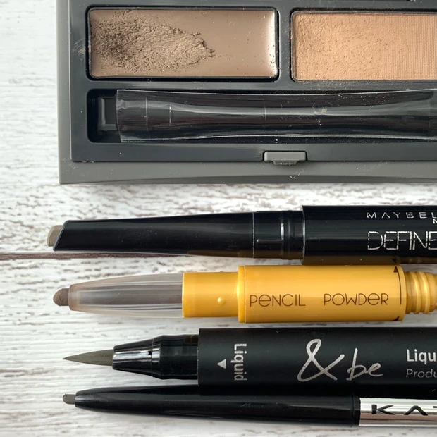 アイブロウワックス、アイブロウペンシ、アイブロウパウダー