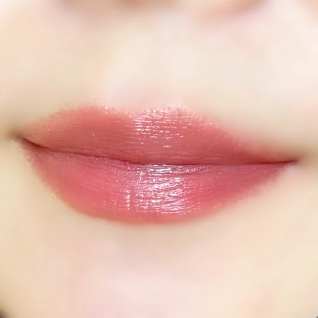 リップモンスター EX-11 紅煙宿る贈り物の塗布写真