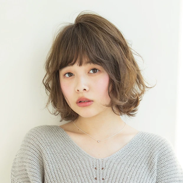 11トーンの髪色 カーキベージュ