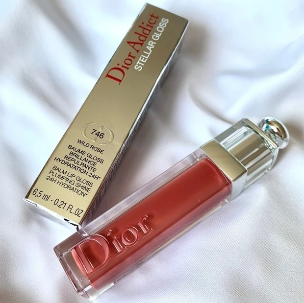 Dior ディオールアディクト ステラーグロス﻿ 746 ワイルドローズ﻿　赤リップ　コスメ