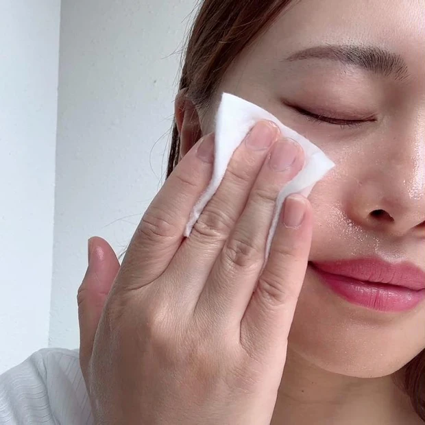 ソフィーナ iP 水光ピーリング泡セラム〈ふきとり美容液〉の使い方・使う順番