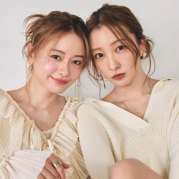 マキア人気記事ランキング2位 【山本舞香さん×板野友美さん】家族ぐるみで仲良しの２人が“美活”対談！美容習慣をお互いに深掘り