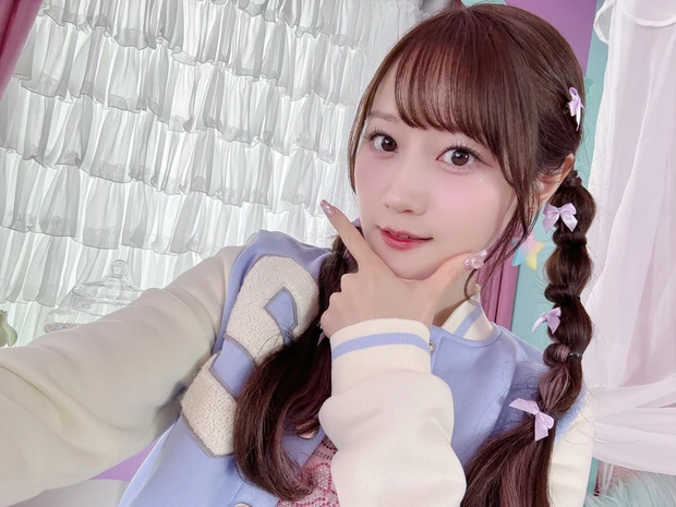 マキア 声優・小倉唯の#ゆいびゅーてぃ 茶髪