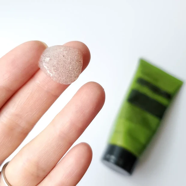 イソップ スクラブ MEGUMI