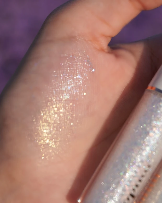 【MAQUIAインフルエンサーのオッス！推しコス】最近購入した感動コスメ！宝石のような輝き。大人の綺麗な韓国コスメブランド「mude」のグリッターを大紹介！_6_1